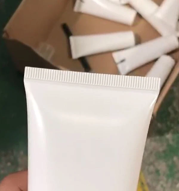 Rotary Plastic Tube Filling And Sealing Machine